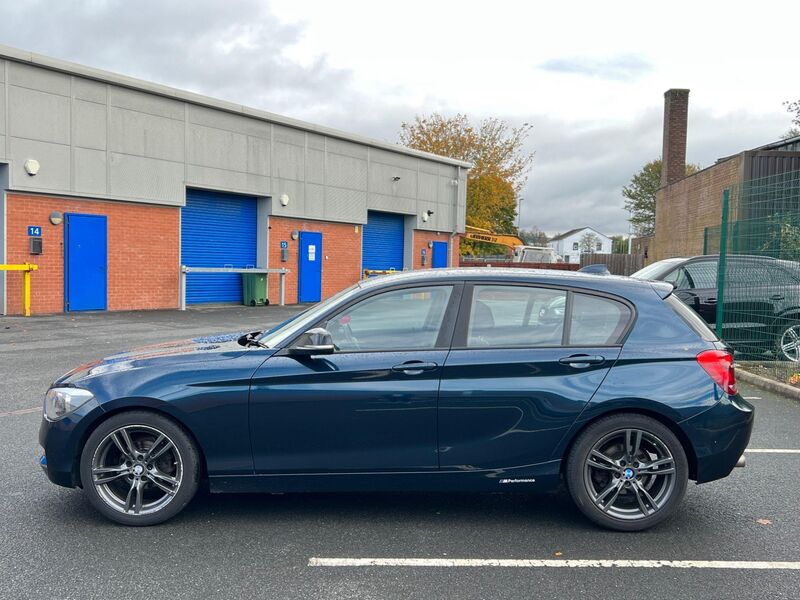 BMW 1 SERIES