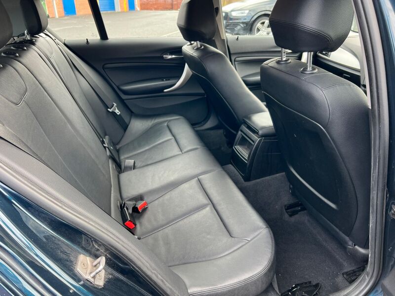 BMW 1 SERIES