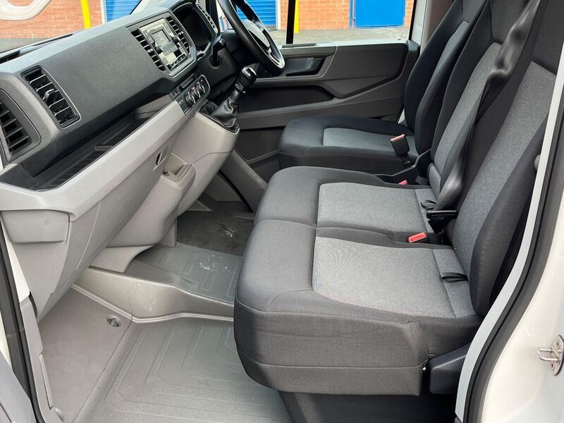VOLKSWAGEN CRAFTER
