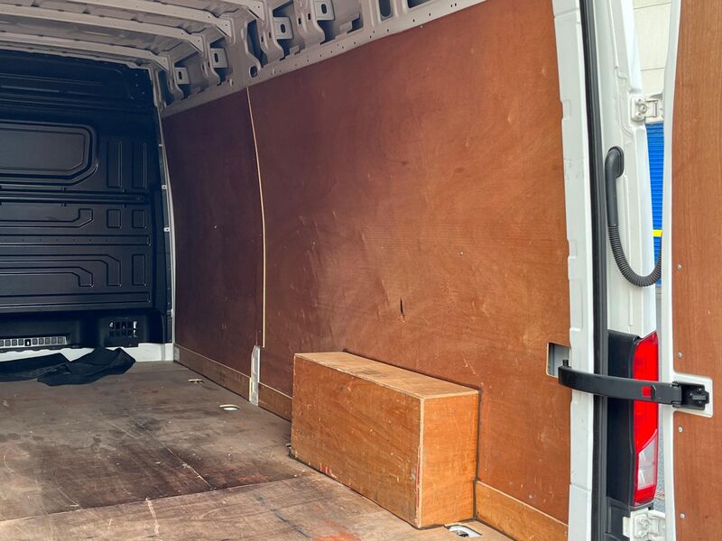 VOLKSWAGEN CRAFTER
