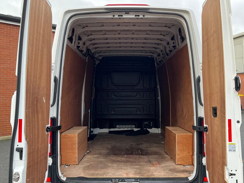VOLKSWAGEN CRAFTER