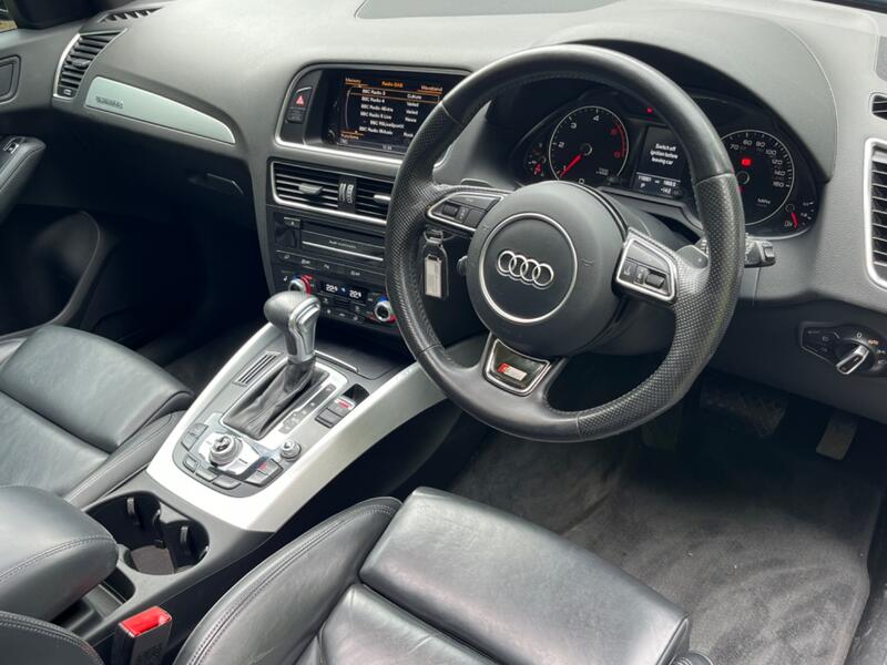 AUDI Q5