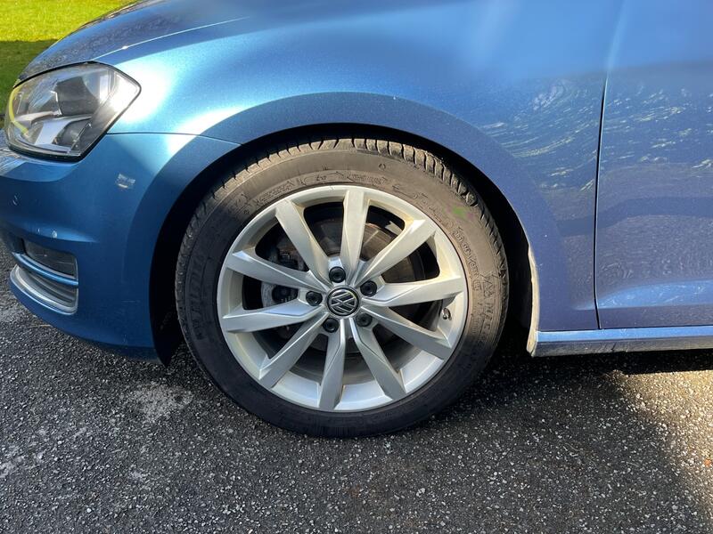 VOLKSWAGEN GOLF SV