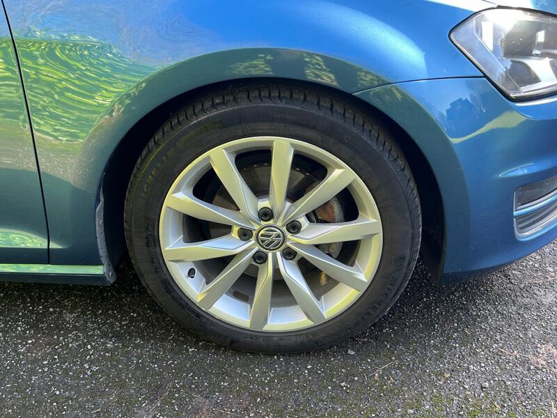 VOLKSWAGEN GOLF SV