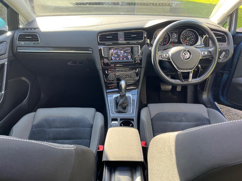 VOLKSWAGEN GOLF SV