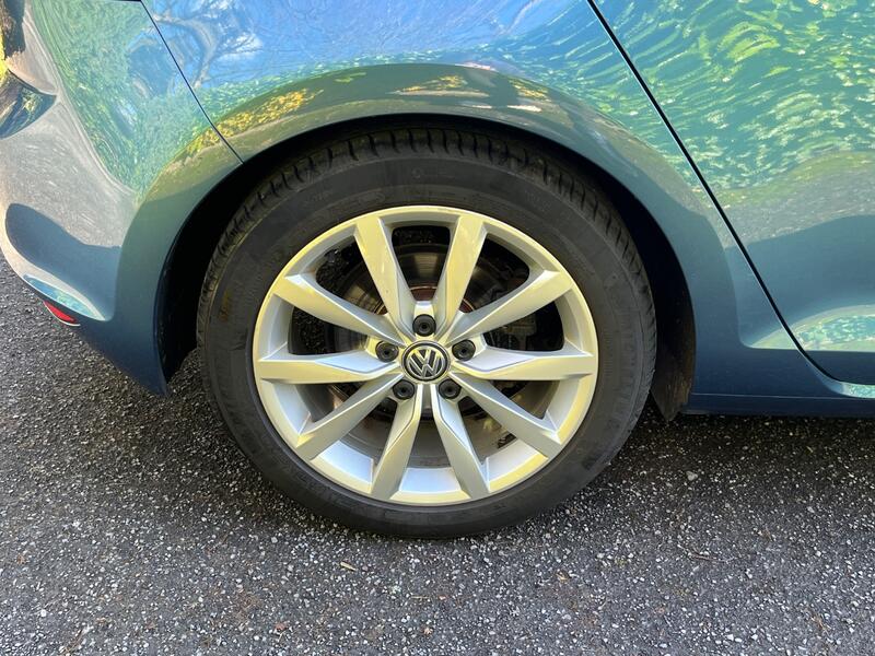 VOLKSWAGEN GOLF SV