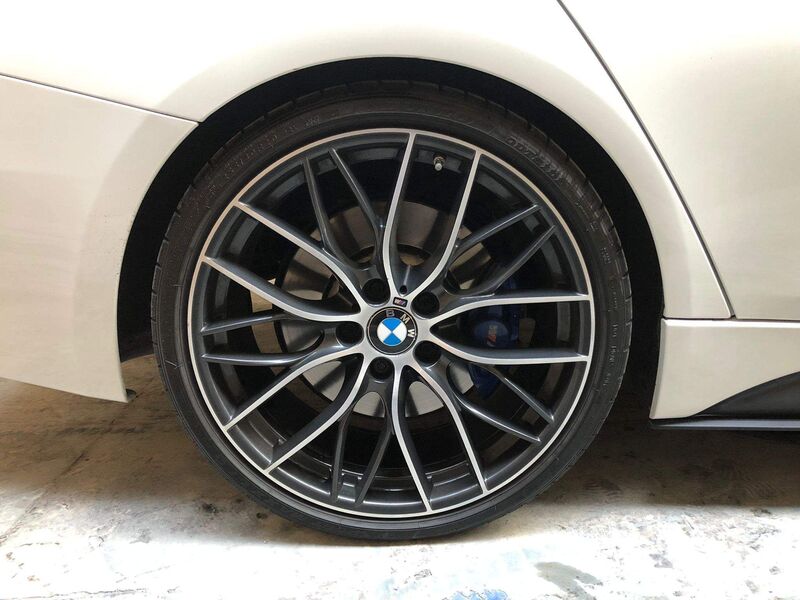 BMW 3 SERIES