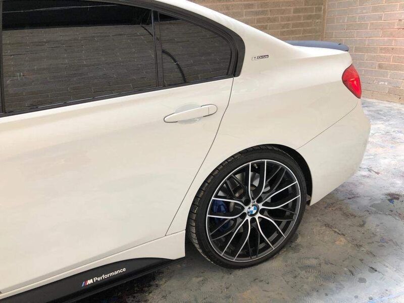 BMW 3 SERIES