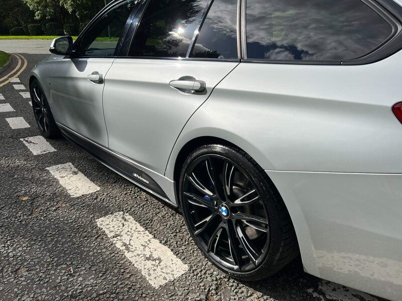 BMW 3 SERIES