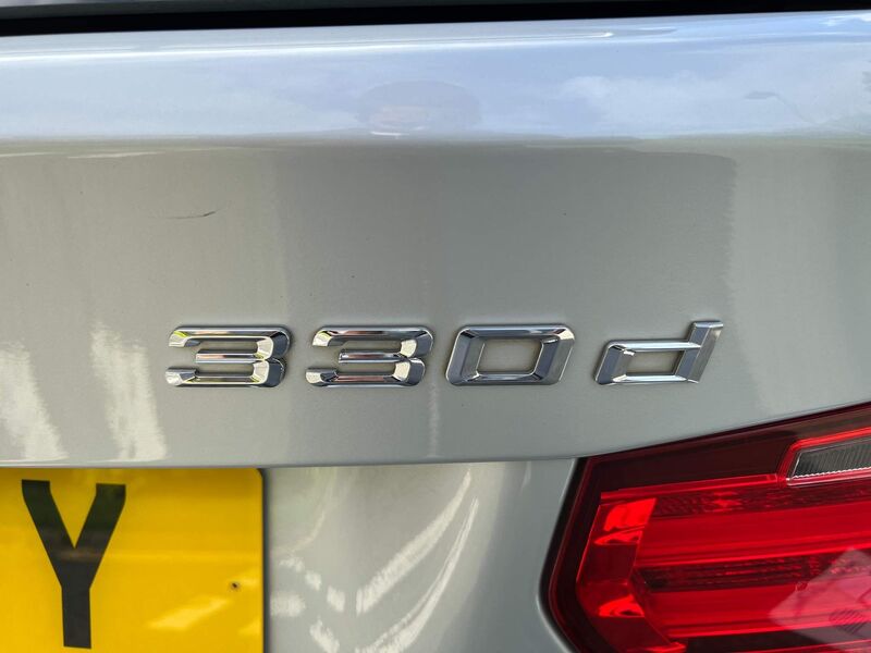 BMW 3 SERIES