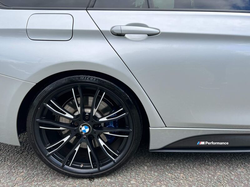 BMW 3 SERIES