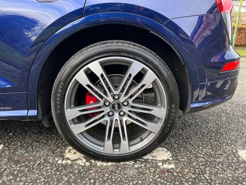 AUDI SQ5
