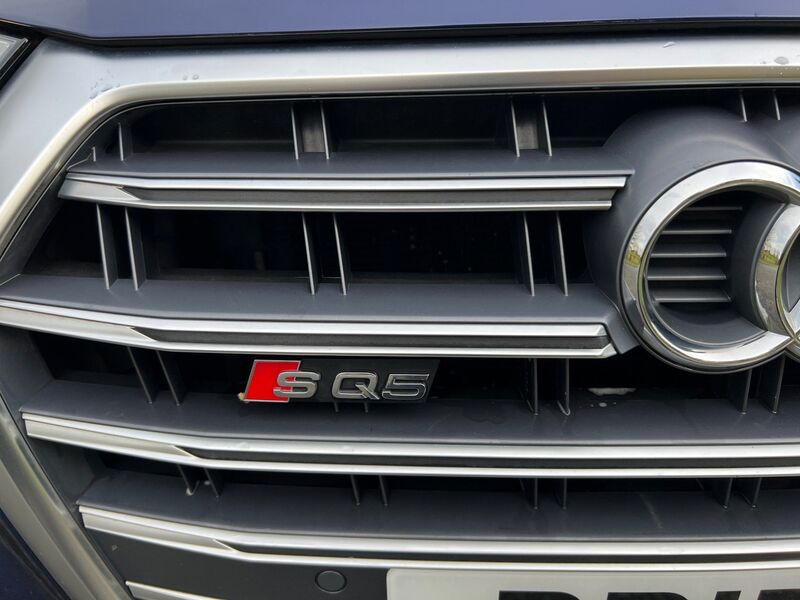 AUDI SQ5