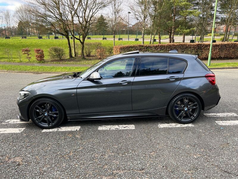BMW 1 SERIES
