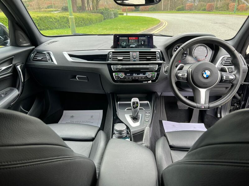 BMW 1 SERIES