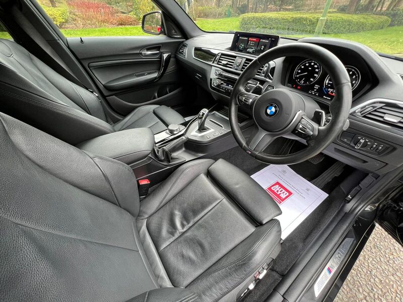 BMW 1 SERIES