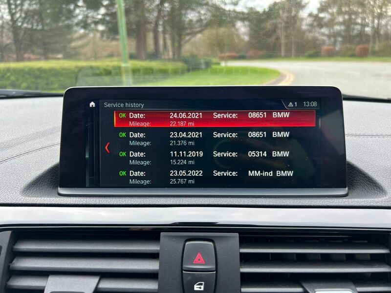 BMW 1 SERIES