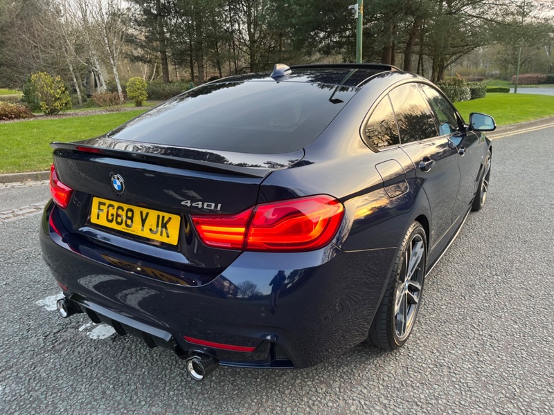 BMW 4 SERIES