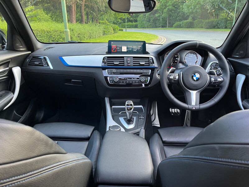 BMW 1 SERIES