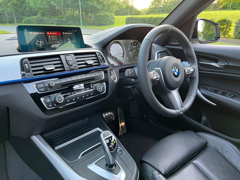 BMW 1 SERIES