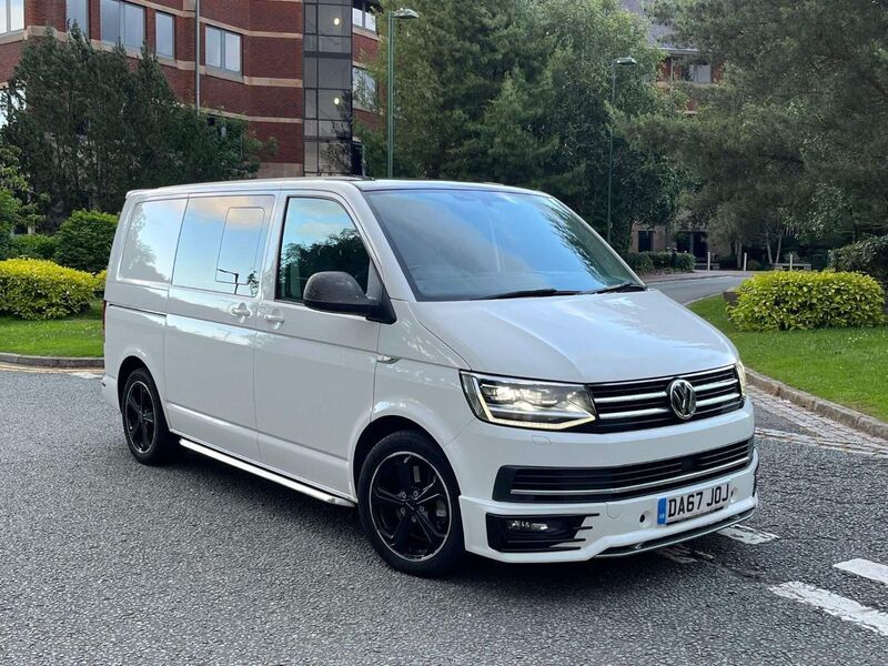 View VOLKSWAGEN TRANSPORTER SPORTLINE 2.0 BiTDI T32 BlueMotion Tech Sportline Crew Van DSG Euro 6 (s/s) 5dr