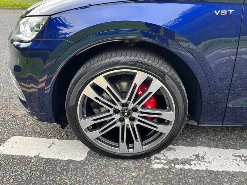 AUDI SQ5
