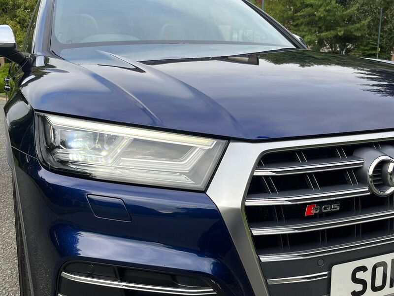 AUDI SQ5