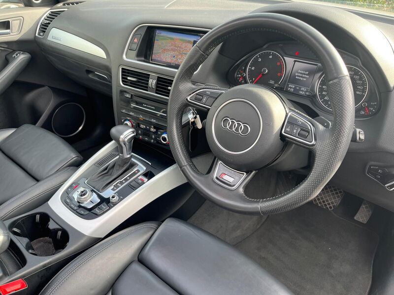 AUDI Q5